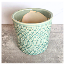 Load image into Gallery viewer, Caleb Flowerpot