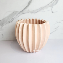 Load image into Gallery viewer, The Leaferie Bae II Planter. 2 colours, pink and blue ceramic pot. front view A