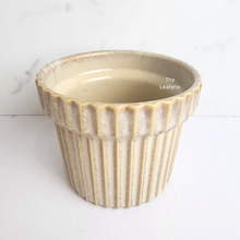 Load image into Gallery viewer, The Leaferie Willow beige flowerpot. ceramic material