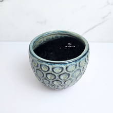 Load image into Gallery viewer, The Leaferie Selda blue pot. ceramic material