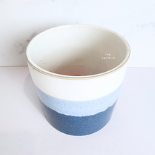 Load image into Gallery viewer, The Leaferie Akari ceramic pot.