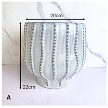 Load image into Gallery viewer, Ruona Flowerpot