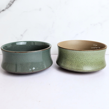 Load image into Gallery viewer, The Leaferie Zia Flowerpot. ceramic green pot