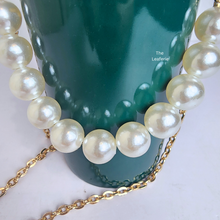 Load image into Gallery viewer, The Leaferie Mika Hanging pot . no drainage hole.