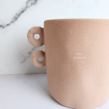 Load image into Gallery viewer, The Leaferie Yairos pot with handle.ceramic material