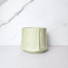 Load image into Gallery viewer, The Leaferie Leo green flowerpot. ceramic material