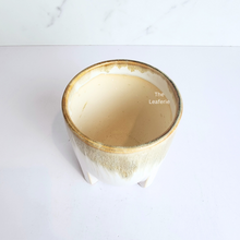 Load image into Gallery viewer, The Leaferie Noel ceramic pot.