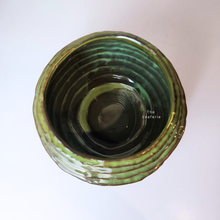 Load image into Gallery viewer, The Leaferie Truette flowerpot. green ceramic