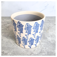 Load image into Gallery viewer, The Leaferie Leona fish pot. ceramic material
