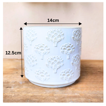 Load image into Gallery viewer, Lylla Flowerpot