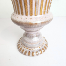 Load image into Gallery viewer, The Leaferie Tuari trophy ceramic pot. 2 sizes.