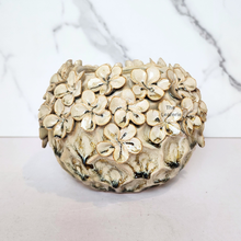 Load image into Gallery viewer, The Leaferie Handmade Gisele flowerpot. ceramic floral design