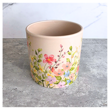 Load image into Gallery viewer, Evera Floral-patterned pot with 'LEAVERIE' branding . Ceramic pot