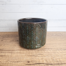 Load image into Gallery viewer, The Leaferie ZInnovia black pot with leaf print. ceramic