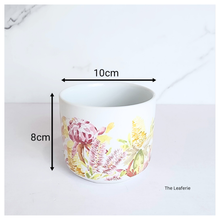 Load image into Gallery viewer, The Leaferie Posie floral pot. ceramic materail