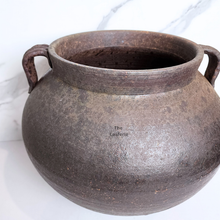 Load image into Gallery viewer, The Leaferie Artemis Flowerpot. Dark colour with gold trims and handle