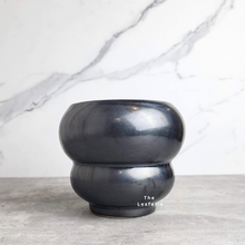 Load image into Gallery viewer, The Leaferie Dalip black pot. 2 sizes. ceramic pot. Maxi size