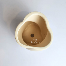 Load image into Gallery viewer, The Leaferie Synnove ceramic planter. 2 colours. top view