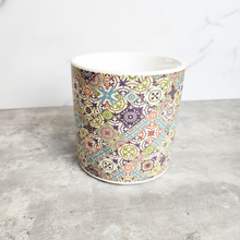 Load image into Gallery viewer, The Leaferie Lyall pot. ceramic material