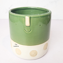 Load image into Gallery viewer, The Leaferie Mikkola flowerpot . 2 designs face design ceramic pot.