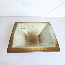 Load image into Gallery viewer, The Leaferie Mobee square shallow pot. ceramic material