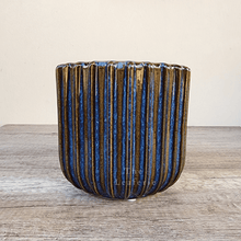 Load image into Gallery viewer, Radha Pot