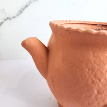 Load image into Gallery viewer, The Leaferie Yaarog terracotta kettle pot.