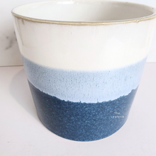 Load image into Gallery viewer, The Leaferie Akari ceramic pot.