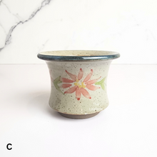 Load image into Gallery viewer, the Leferie petit allegra serie 5. 7 designs floral succulent pot