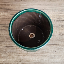Load image into Gallery viewer, The Leaferie Zivaa Green criss cross ceramic pot