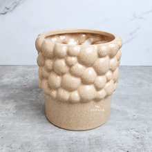 Load image into Gallery viewer, The Leaferie Kokko pot. 2 colours ceramic pot. beige and chocolate colour A