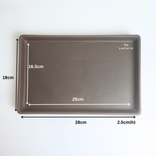 Load image into Gallery viewer, The Leaferie Zisha rectangular trays . 2 colours 5 sizes. Purple sand base plate