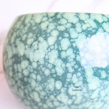 Load image into Gallery viewer, Avalon Flowerpot (2 sizes)