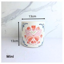 Load image into Gallery viewer, Bloomie Flowerpot