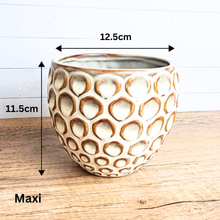 Load image into Gallery viewer, Sen Flowerpot (2 Sizes)