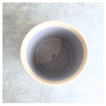 Load image into Gallery viewer, The Leaferie Belis flowerpot. ceramic floral pot