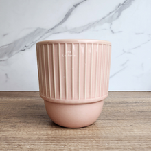 Load image into Gallery viewer, The Leaferie shiri flowerpot. ceramic material . green and pink colour