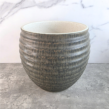Load image into Gallery viewer, The Leaferie Calyven ceramic pot. dark colour