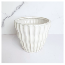 Load image into Gallery viewer, Quin Flowerpot