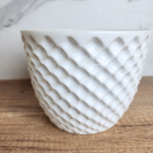 Load image into Gallery viewer, Maeve Flowerpot