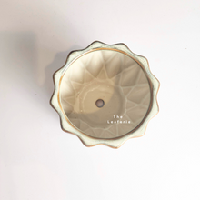 Load image into Gallery viewer, The Leaferie Froja white flowerpot. ceramic pot