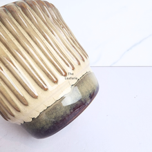 Load image into Gallery viewer, The Leaferie Walker pot. beige ceramic
