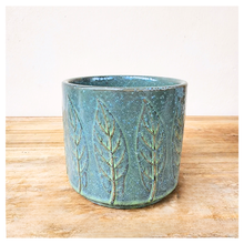 Load image into Gallery viewer, Riona Flowerpot