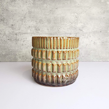 Load image into Gallery viewer, The Leaferie Astrid Flowerpot. ceramic pot . 2 sizes.  Design B