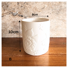 Load image into Gallery viewer, Monet Flowerpot