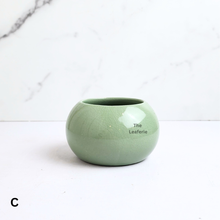 Load image into Gallery viewer, The Leaferie Indira round ceramic pot. 3 colours