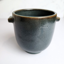 Load image into Gallery viewer, The Leaferie Marcel black flowerpot. ceramic material