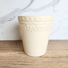 Load image into Gallery viewer, The Leaferie Titan white pot . Ceramic material