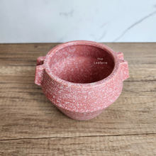 Load image into Gallery viewer, The Leaferie Liora pink flowerpot. ceramic material