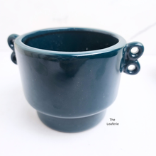 Load image into Gallery viewer, The Leaferie Mochi flowerpot. 2 colours blue and white ceramic pot with handle.